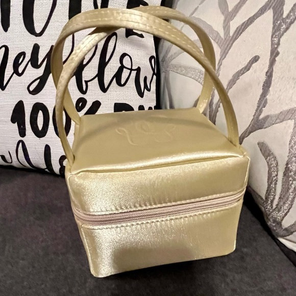 Guerlain Purse / Bag - Picture 6 of 11